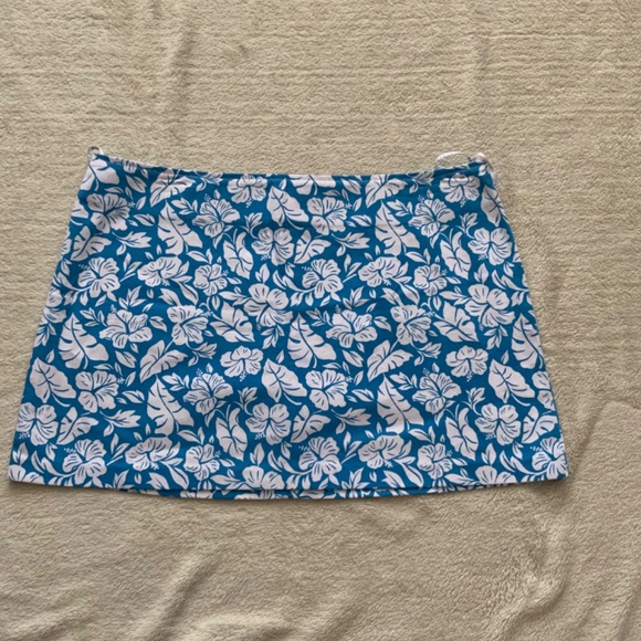 Ladies mini skirt - Picture 3 of 5